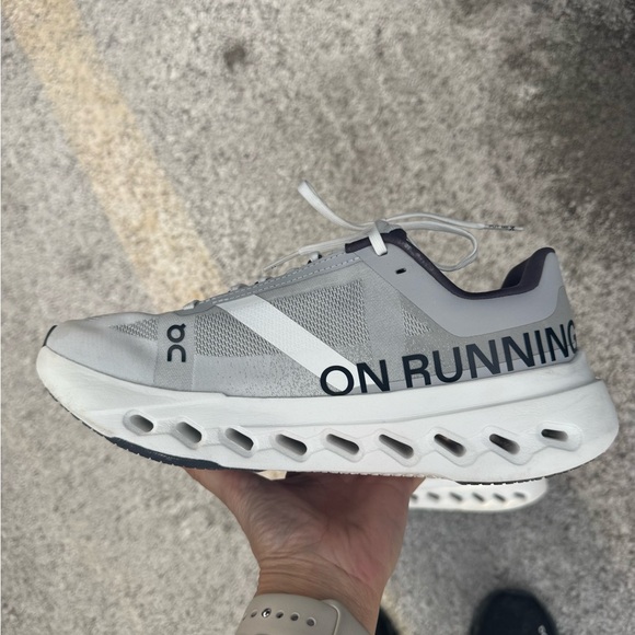 On cloud cloud surfer. Worn for a few runs. Too big. Women’s size 9.5. - Picture 2 of 7